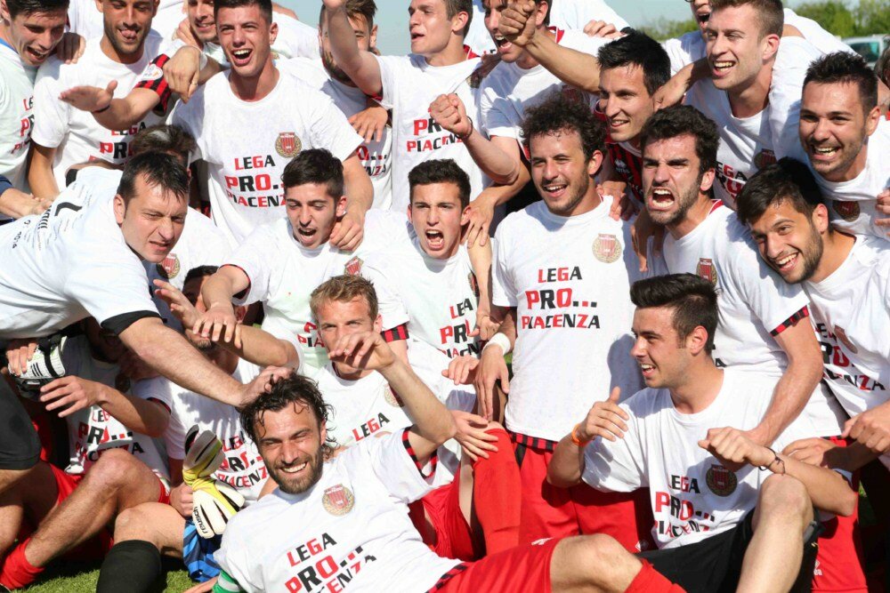 piacenza 17 aprile 2014 festeggiamenti promozione in lega pro ( foto cavalli )